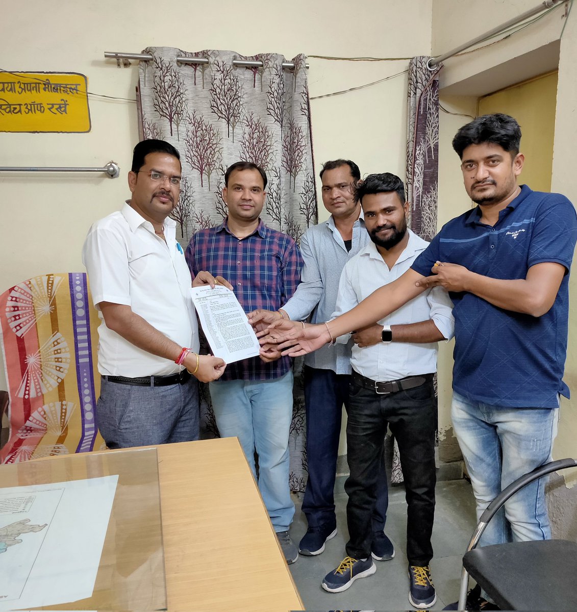 RSR 2021  विधार्थियों को गुणवत्तापूर्ण शिक्षा के लिये बनाया गया ऐतिहातिक नियम है ।
पदोन्नति में शोर्ट कट बन्द हो ।
#वअ_से_व्याख्याता_डीपीसीRSR2021सेहो
#ugpgसमानविषयपदोन्नती 
<a href="/ashokgehlot51/">Ashok Gehlot</a> 
<a href="/DrBDKallaINC/">Dr. Bulaki Das Kalla</a> 
<a href="/ZahidaKhanINC/">Zahida Khan</a> 
<a href="/RajCMO/">CMO Rajasthan</a>
<a href="/GovindDotasra/">Govind Singh Dotasra</a>
<a href="/_lokeshsharma/">Lokesh Sharma</a>