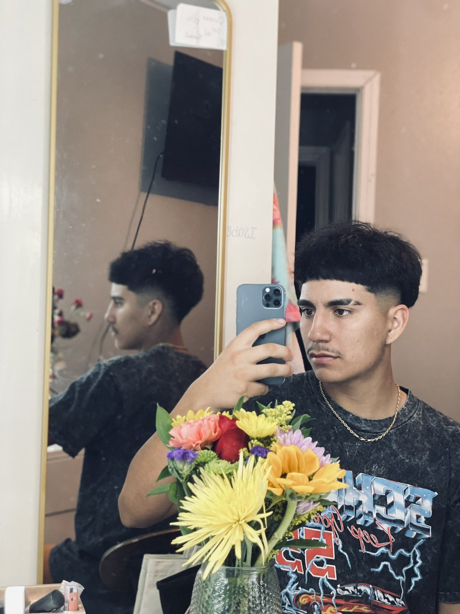 never post here 🧍🏽‍♂️