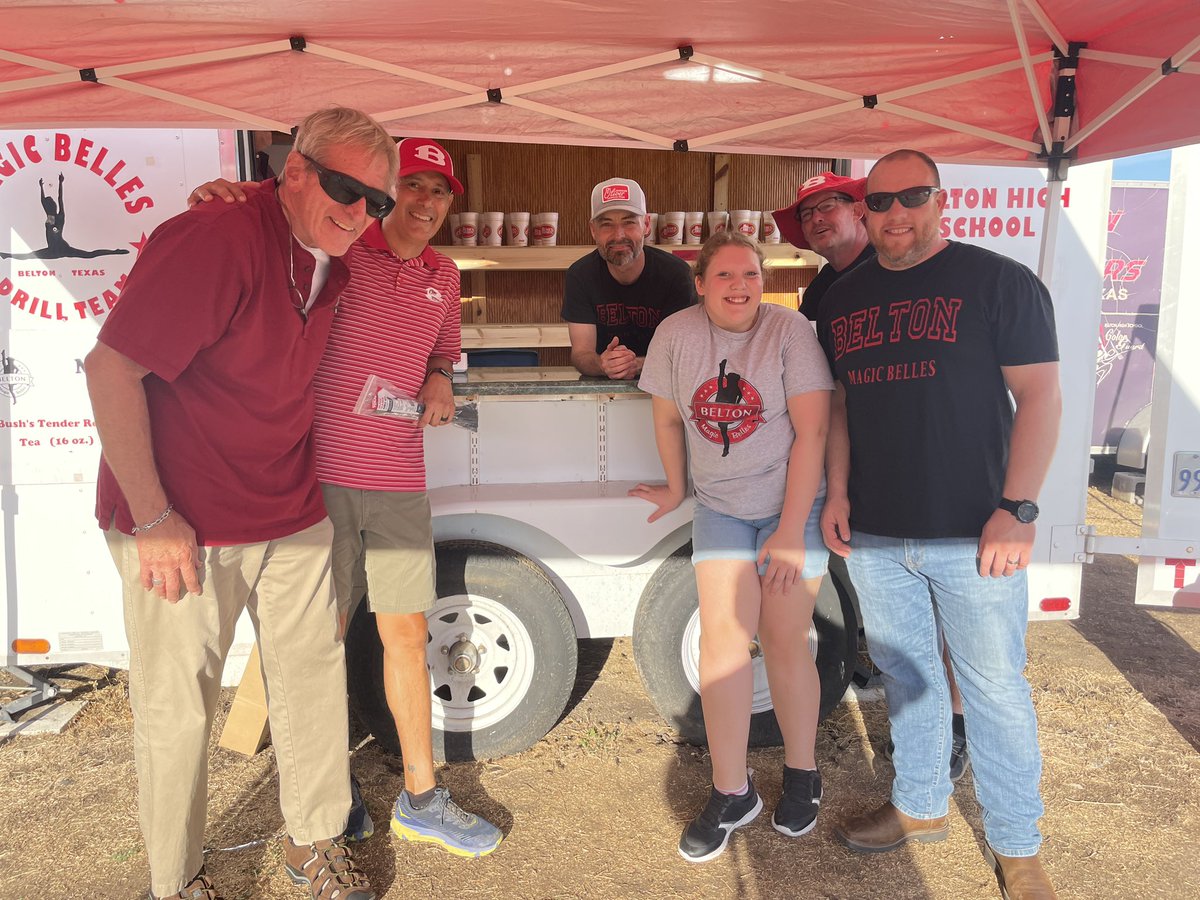 randypittenger's tweet photo. 🅱️🐅Belton Tiger Football🏈🐅
It’s a great night to support our kids by supporting our booster clubs at Tiger Field! @BeltonTigerABC #M100 #MagicBelles #BigRedCommunity #ILoveBelton https://t.co/dj4FhJpZcg