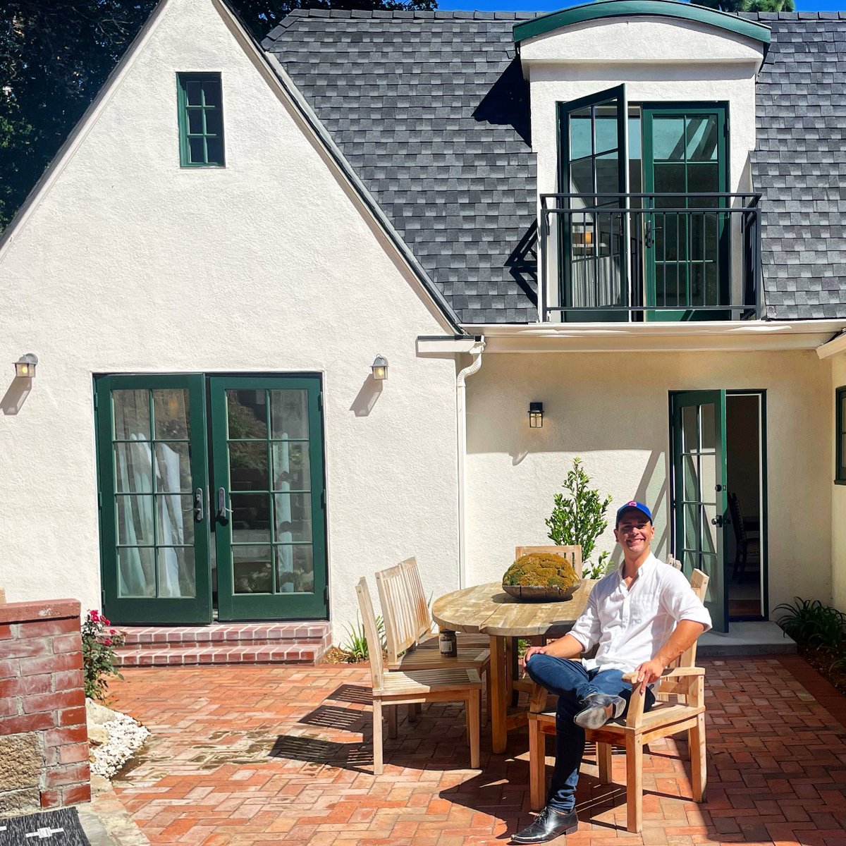 HolaManuelPablo's tweet image. Private viewings available upon request 😉🏡📲

Manuel Pablo Arnao 🙋🏻‍♂️
#Compass | DRE #02147960
#compassagents #agentsofcompass #westhollywood #weho #hollywoodhills #sunsetstrip #beverlyhills #beachwoodcanyon #beverlygrove