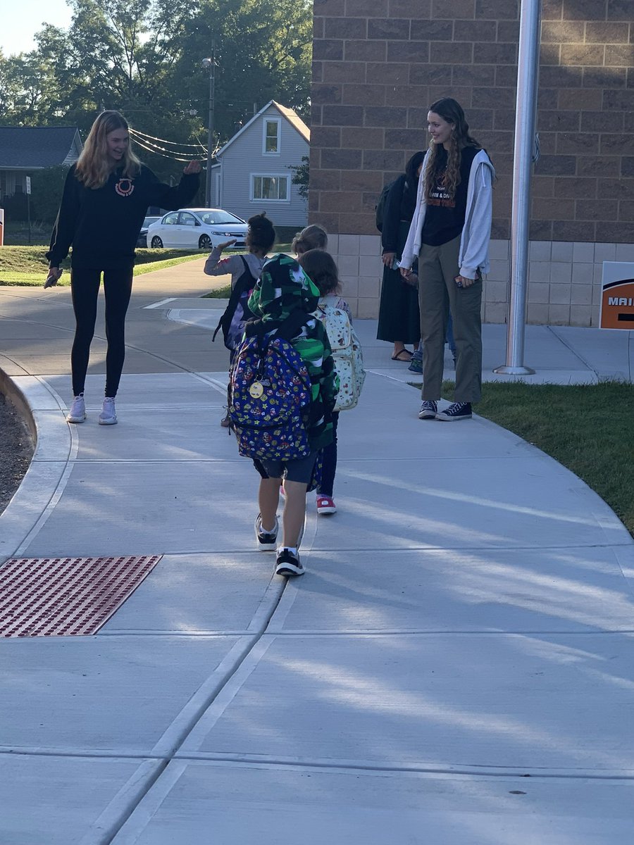 Eric M. Barr tweet media