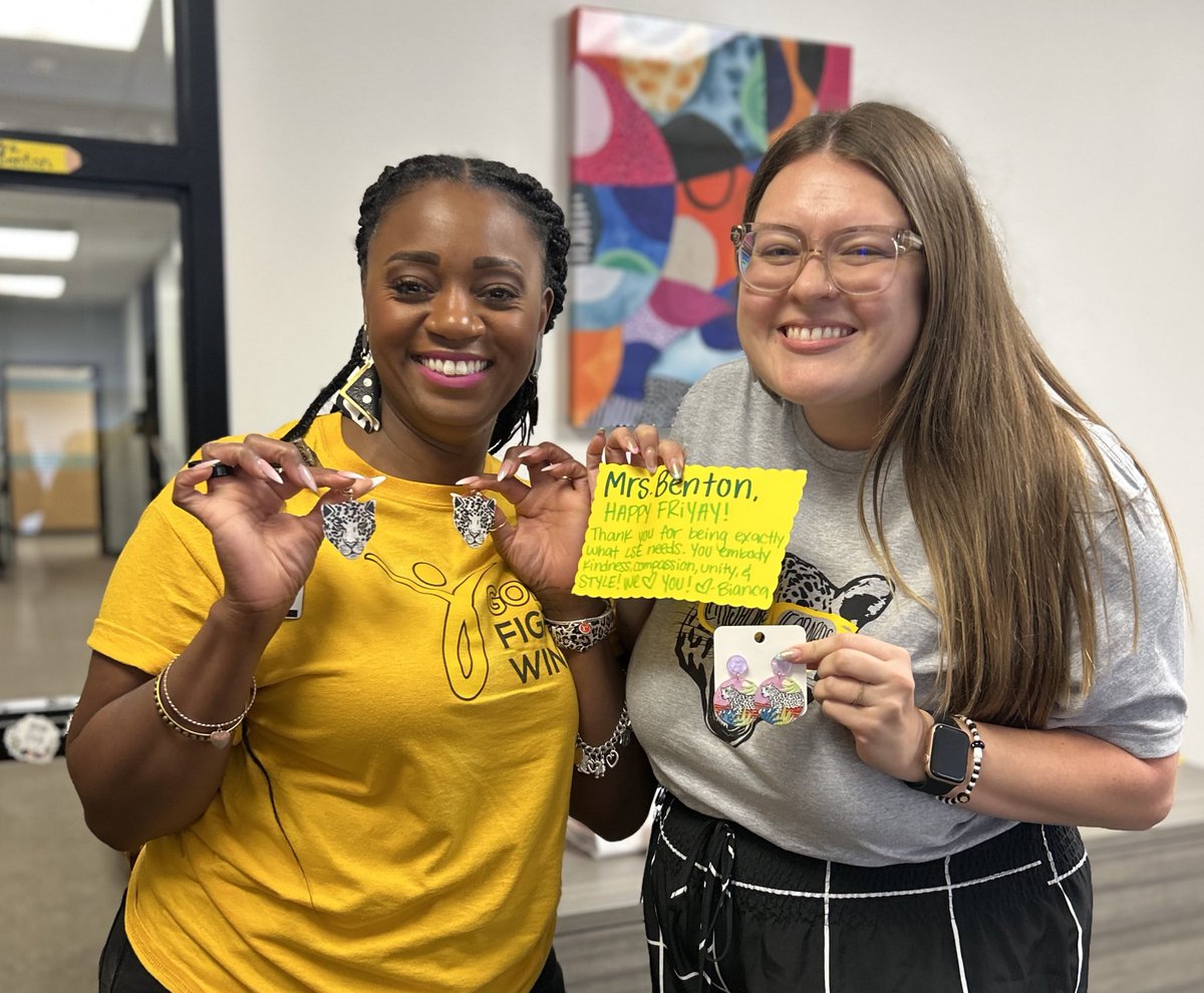 OMG!! Happy Fri-YAY! Thank you to this <a href="/HumbleISD_LSE/">Lakeshore Elementary</a> 3rd grade teacher, Ms. Baughn for speaking my love language!! Earrings!  Thank you💛🐾 #WeAreLakeshore