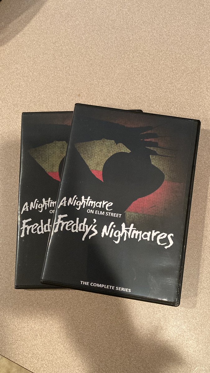 Heather14305099's tweet image. Anyone remember the #NightmareOnElmStreet TV show #FreddysNightmares? I didn’t know this was a thing until my husband surprised me with these 😍