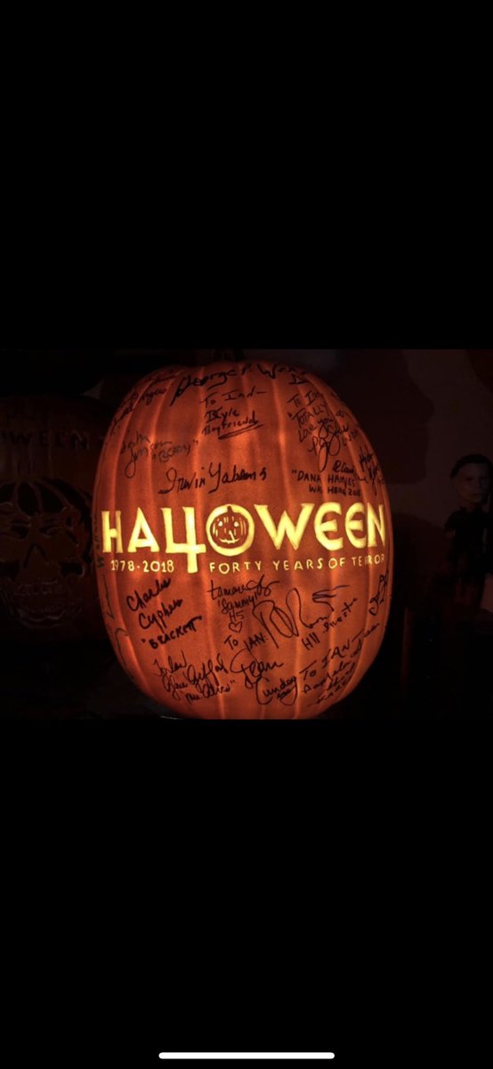 Excited to get more signatures on this bad boy in two weeks. 5 years so far of getting everyone that I can. Who will I be seeing at h45? #halloween40yearsofterror #halloween45yearsofterror #michaelmyers  #johncarpenter #jamieleecurtis #pumpkincarving #ianspumpkincarvings
