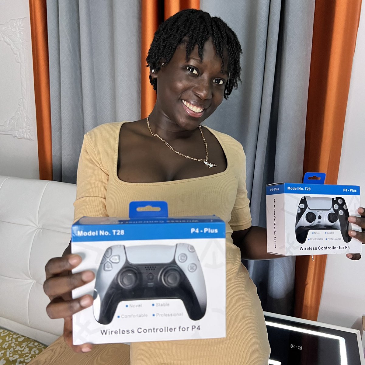 mboteshop's tweet photo. Manettes Dual-Shock des jeux PS4 compatible avec les consoles PS4 &amp; PS5. Livraison en 30 minutes via #TindaBox sur #Brazzaville et #PointeNoire.

Prix: 25.000 FCFA

Livraison gratuite 

Tel: 06 956 00 77
https://t.co/4Yc30Usuls

#MboteShop #Team242 #Congo #RDC #Kinshasa #PS5 #PS4 https://t.co/7LM4oyFE42
