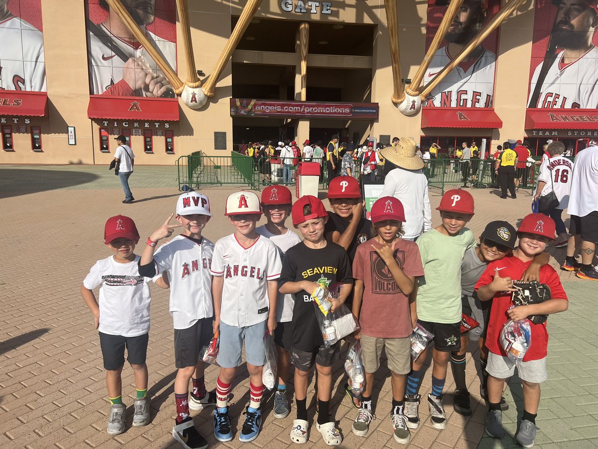 hammertimetweet's tweet photo. #gohalos https://t.co/gMY3Ys9jLO