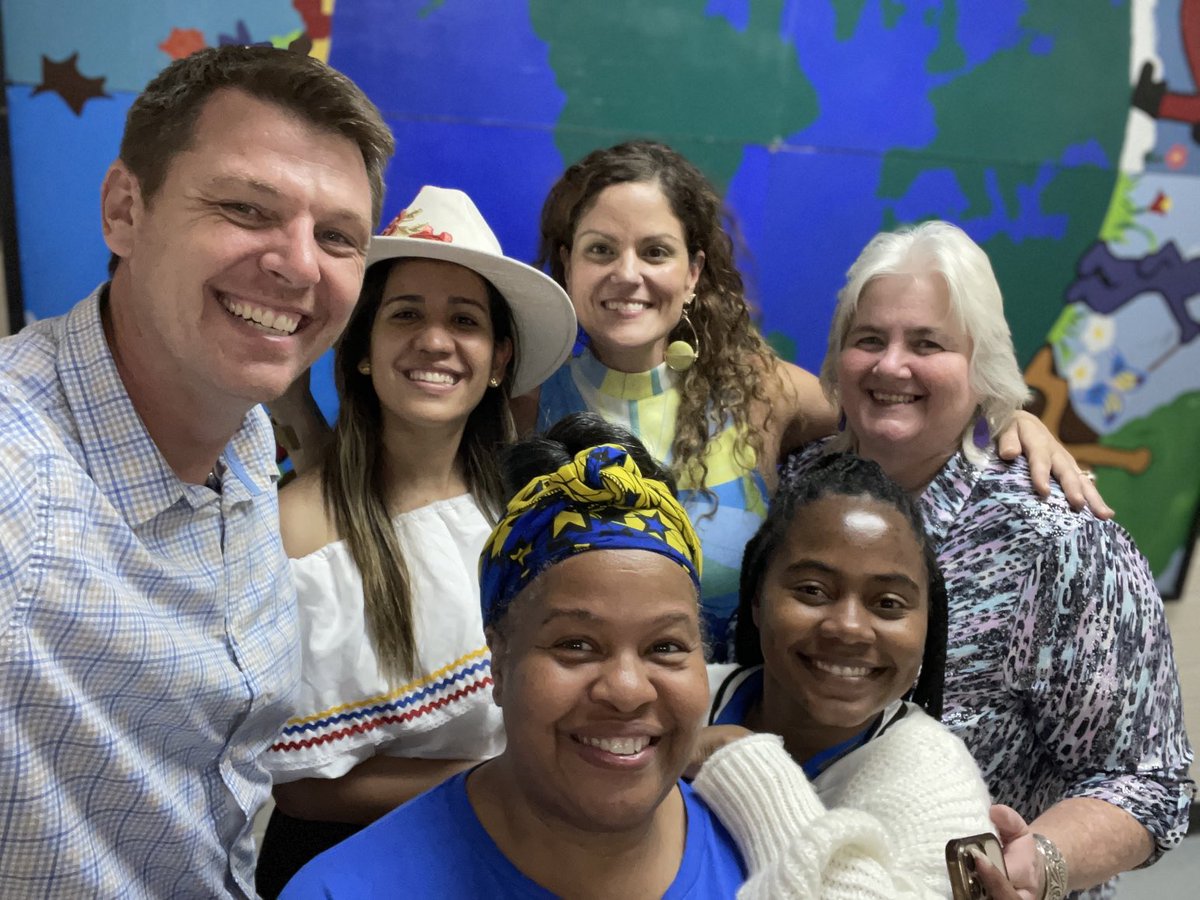 CulbrethCougars's tweet image. 🌟✨ A heartfelt shoutout to the incredible teachers and staff at Culbreth who worked tirelessly to make our Hispanic Heritage Night celebration a success! Your dedication and enthusiasm brought our community together in a memorable way. 🙌🎉 Thank you for making it all possible!