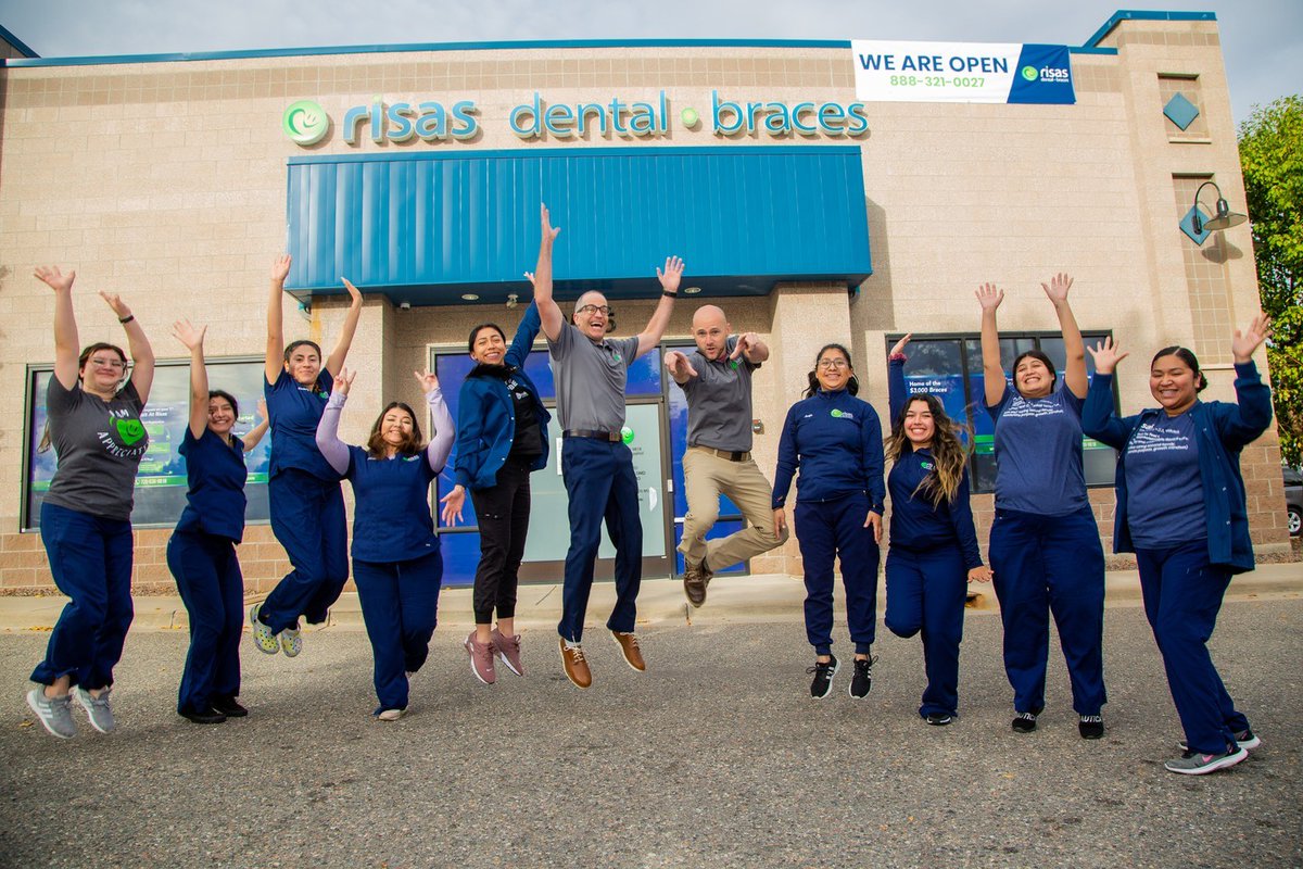 Transform smiles with us! 😃 ✨ We are hiring Ortho Assistants in Phoenix, Denver, and San Antonio. 🤗 

Benefits Include:
📅 3 Day Work Week
🥳 Fun Working Environment
💸 Tuition Reimbursement
👁️ Medical and Vision Benefits

APPLY NOW: risas.co/3BrdRHE