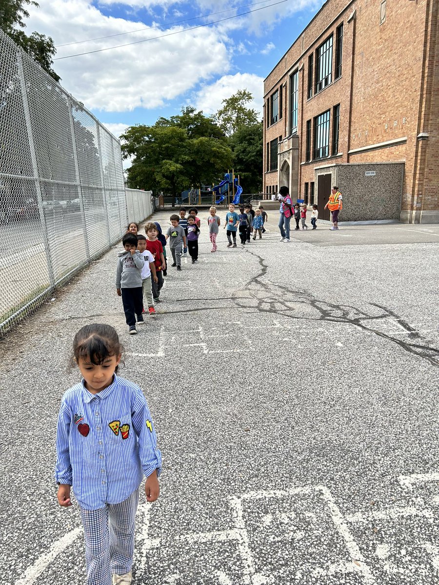 CabasClass's tweet image. It was a beautiful day for the Terry Fox walk!  @QVPSVikings @danielle_g_ece