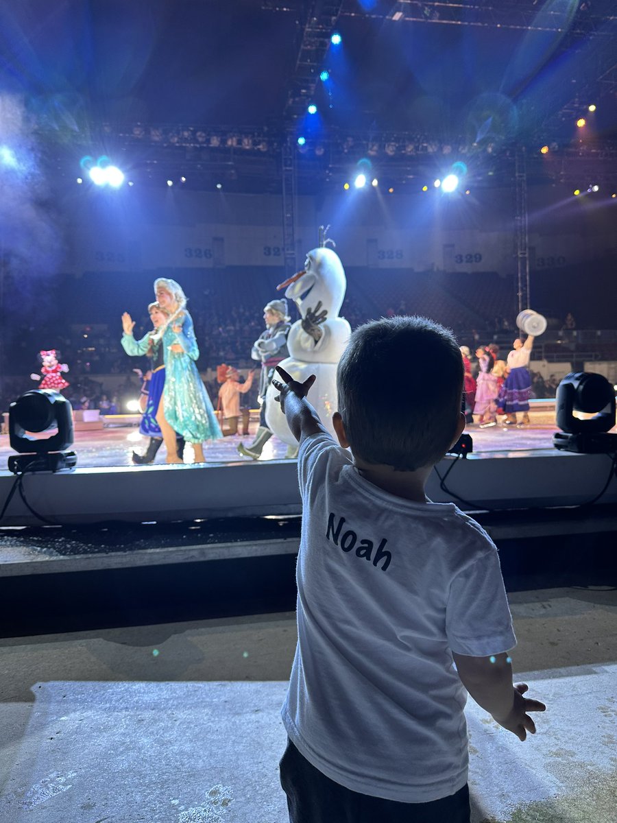 Karenashley12_'s tweet photo. Spent $100 on parking & merch but Noahβs first Disney on Ice trip was soooo worth it π₯Ήπ«Άπ»
#disneyonice #okstatefair https://t.co/Cc2MXaSKJp