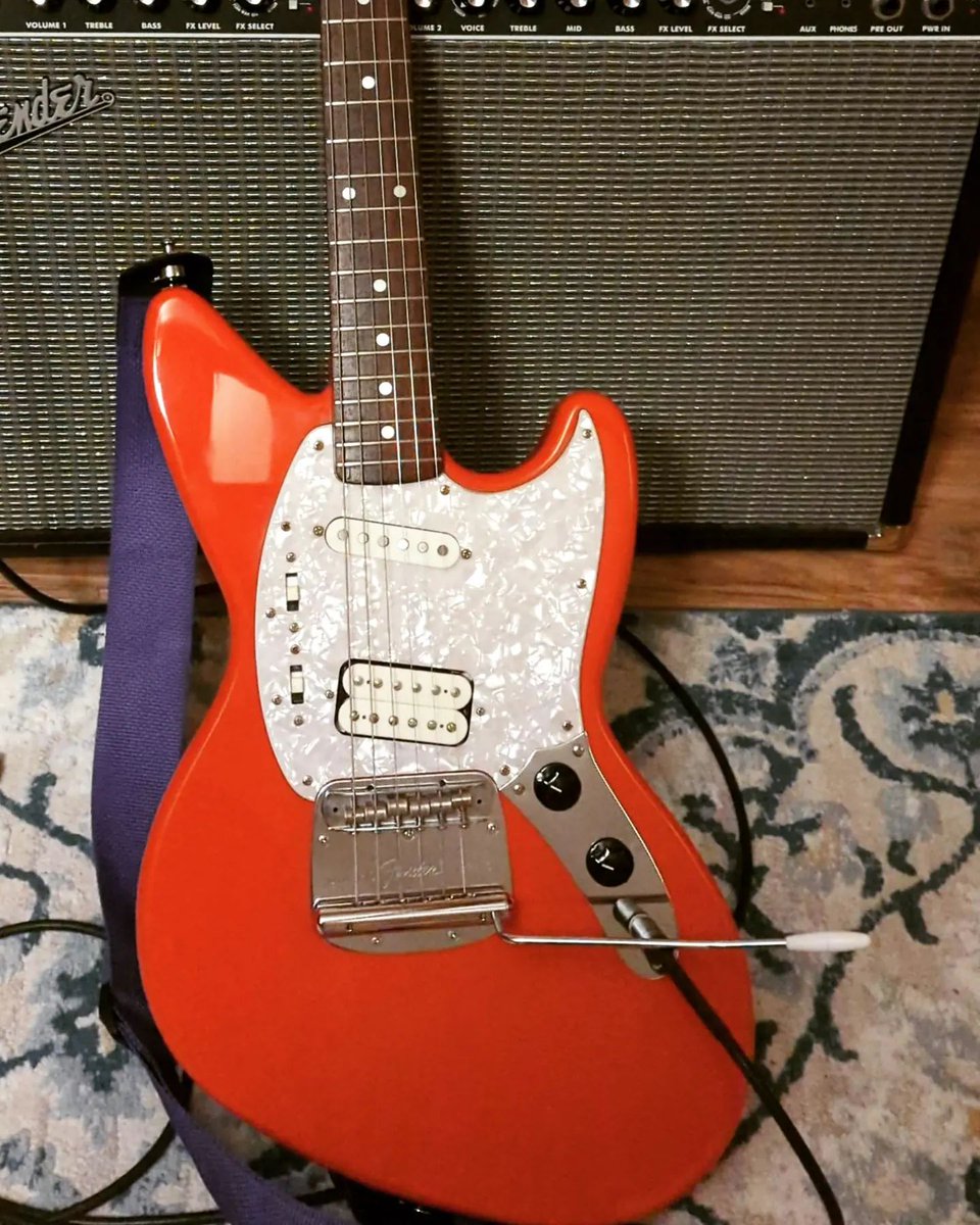 listen to this 1996 fender Jagstang on the first track off my ep/album open.spotify.com/track/73cfzPTc… #music #fender #jagstang #indie #alternative