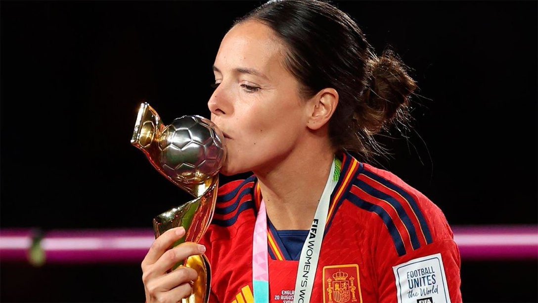 JaviRodrigo11's tweet photo. Las feminazi las empiezan a acosar; los podemitas a criminalizar. 

Ahora más que nunca necesitan el apoyo de la sociedad española! 

Athenea del Castillo y Claudia Zornoza, siempre en mi equipo!! 💪💪🇪🇸🇪🇸🇪🇸🤛🤛 https://t.co/z4k6LXhXxM
