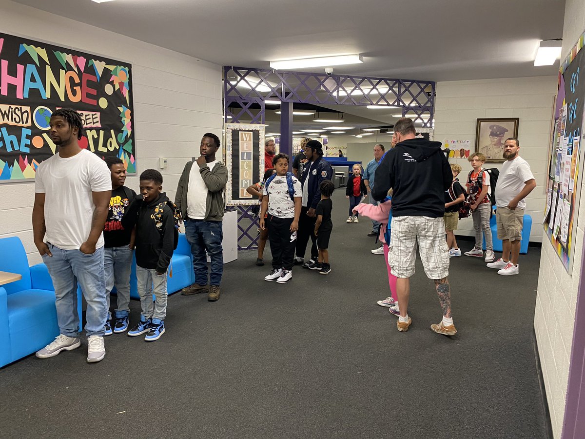 JeffDase's tweet image. The Million Fathers March was a success in Decatur Public Schools (Illinois) @DPS61Decatur Lines were literally out the door. Fathers and Father Figures showed up! 🙌🏾 #MFM2023 #PowerOfPresence. 🌟 #MillionFathersMarch #FathersFiguresMatter @Fathersincorp @MillionFathers @usedgov