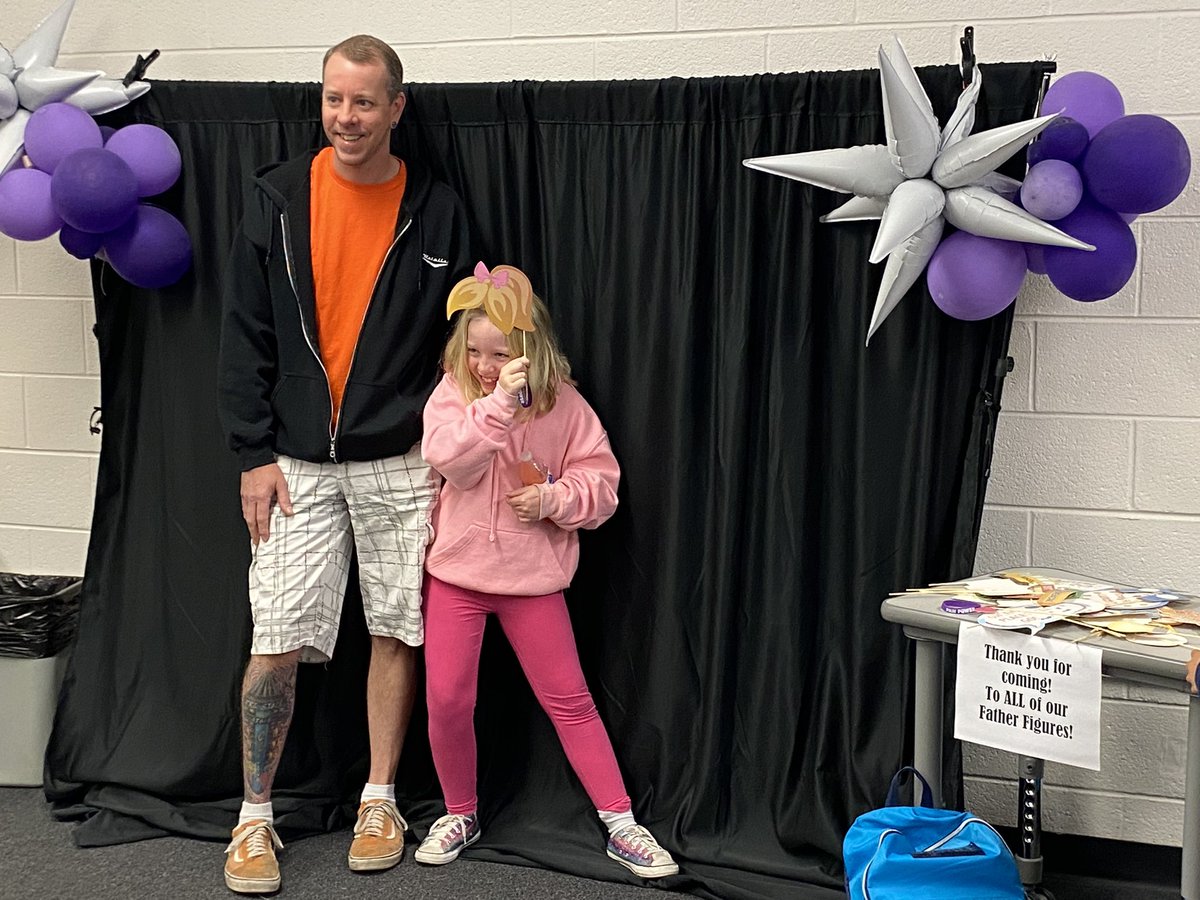 JeffDase's tweet image. The Million Fathers March was a success in Decatur Public Schools (Illinois) @DPS61Decatur Lines were literally out the door. Fathers and Father Figures showed up! 🙌🏾 #MFM2023 #PowerOfPresence. 🌟 #MillionFathersMarch #FathersFiguresMatter @Fathersincorp @MillionFathers @usedgov