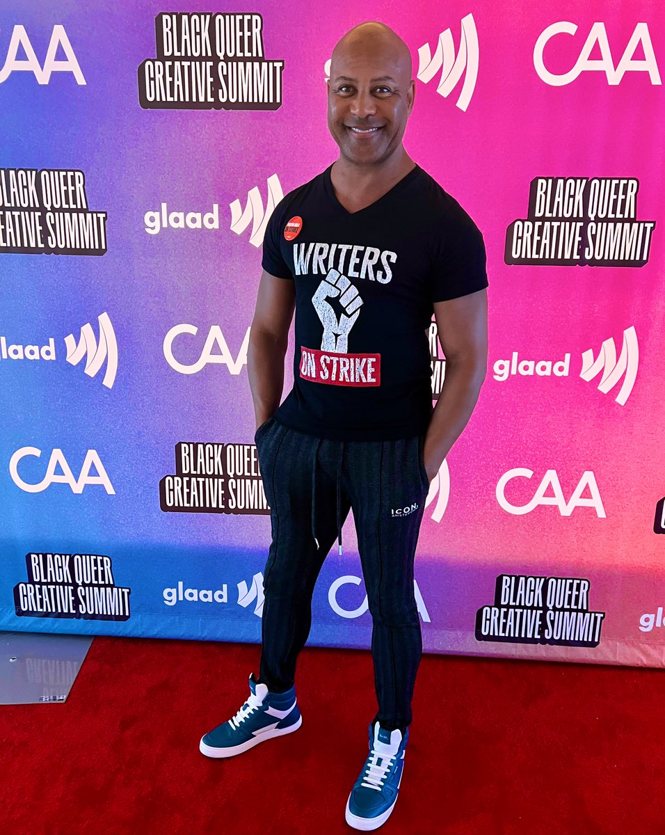HilliardGuess's tweet photo. An awesome event today @glaad inaugural Black Queer Creative Summit at CAA powered by @gileadsciences
#BlackQueerCreativeSummit #GLAADBQCS #wgaw #writerproducer #entertainment @blackqueerjoy #lgbtq🌈 #blackhollywood #filmmaker @wgawest @wgastrikeunite @wgaunity @wgastrikeshirts https://t.co/eXHb2PADn9