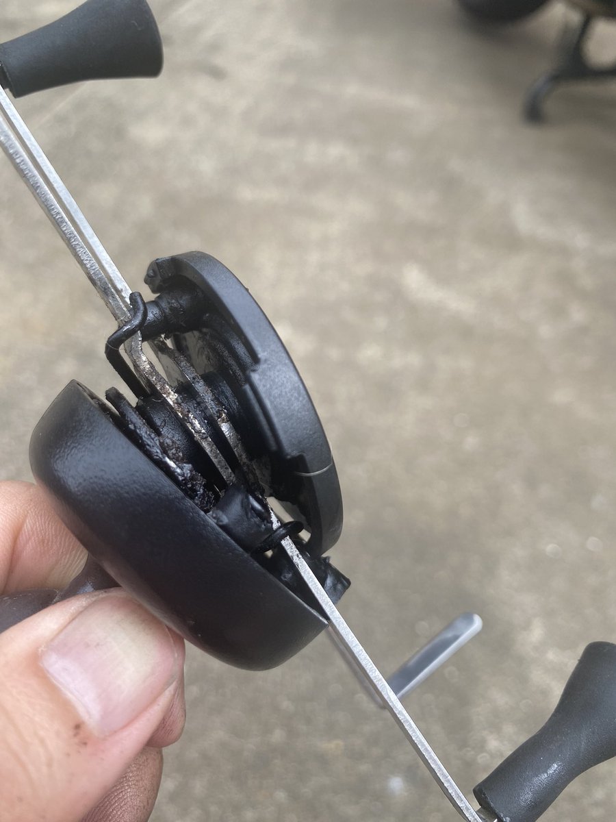 purine_rider's tweet image. 買って3ヶ月くらいで壊れるもんなん。。。？
#RAMMOUNTS