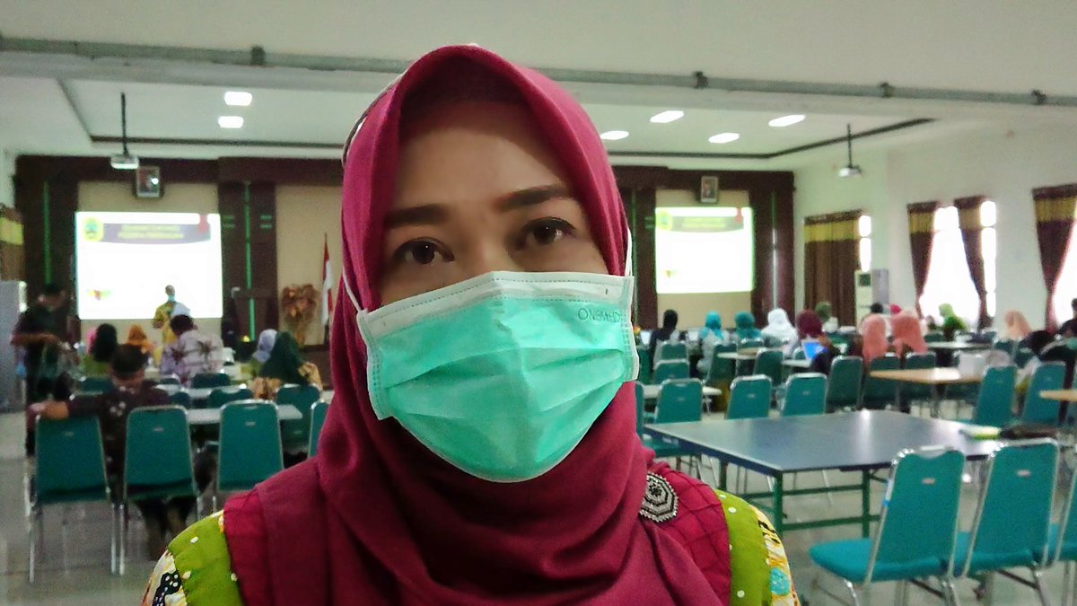 dinkespati's tweet photo. Kamis (14/9) Dinkes Pati melaksanakan On The Job Training Sistem Informasi HIV/AIDS (OJT SIHA) 2.1. dari Kemenkes versi online terbaru yg terintegrasi dari tingkat pusat, provinsi, kabupaten/kota, fasyankes &amp; bisa menampung bbrp masukan dr bawah termasuk layanan kpd masy https://t.co/3e4DMu3QAU