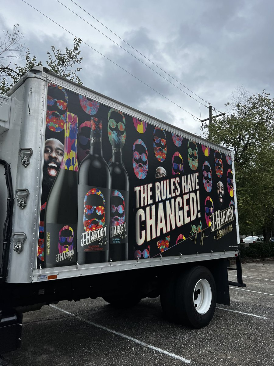 _andysanders's tweet photo. @Michael_Levin @SpikeEskin @RTRSPodcast 

Spotted in #Atlanta today…add another destination to the list! https://t.co/amh6ppAb0r