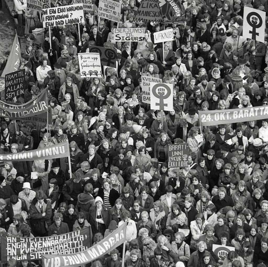 On October 24, 1975, 90% of the women in Iceland staged a strike for equal rights and pay. They ceased working, cooking, cleaning, and tending to their children, effectively bringing the nation to a standstill. The men faced significant challenges. Supermarkets quickly sold out