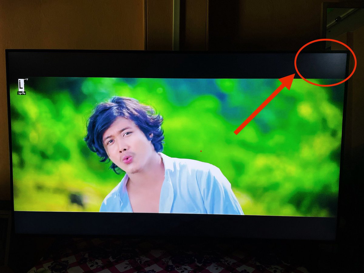 PyareXpress's tweet image. Dear @SamsungIndia @SamsungTV will you replace this defective display or not? After multiple complaints, you guys have the audacity to avoid your customers.. Don't try to be fraud 😡 🤬 #SamsungBU8000