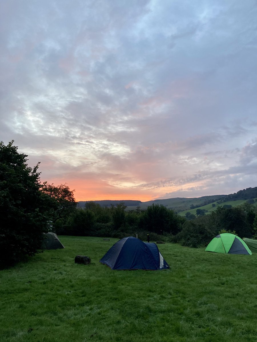 Sunrise in the Brecon Beacons.  Y11 about to start their 16k trek! #DofE #silveraward
