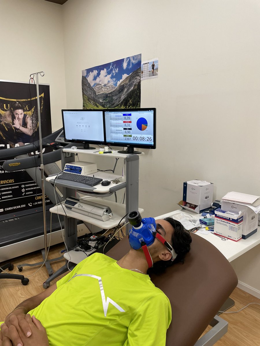 Primeras evaluaciones de la temporada del 🥈del 🌏 en 5000m @mo_katir en @wabudapest23 en @UCAM_CIARD @UCAM:

✅ TMR 📈
✅ Analítica de🩸 
✅ Evaluación composición corporal

Enhorabuena por la medalla de 🥈en @wabudapest23 y a @GabiLorente  también. 👏👏👏

🎯🎯🎯@Paris2024