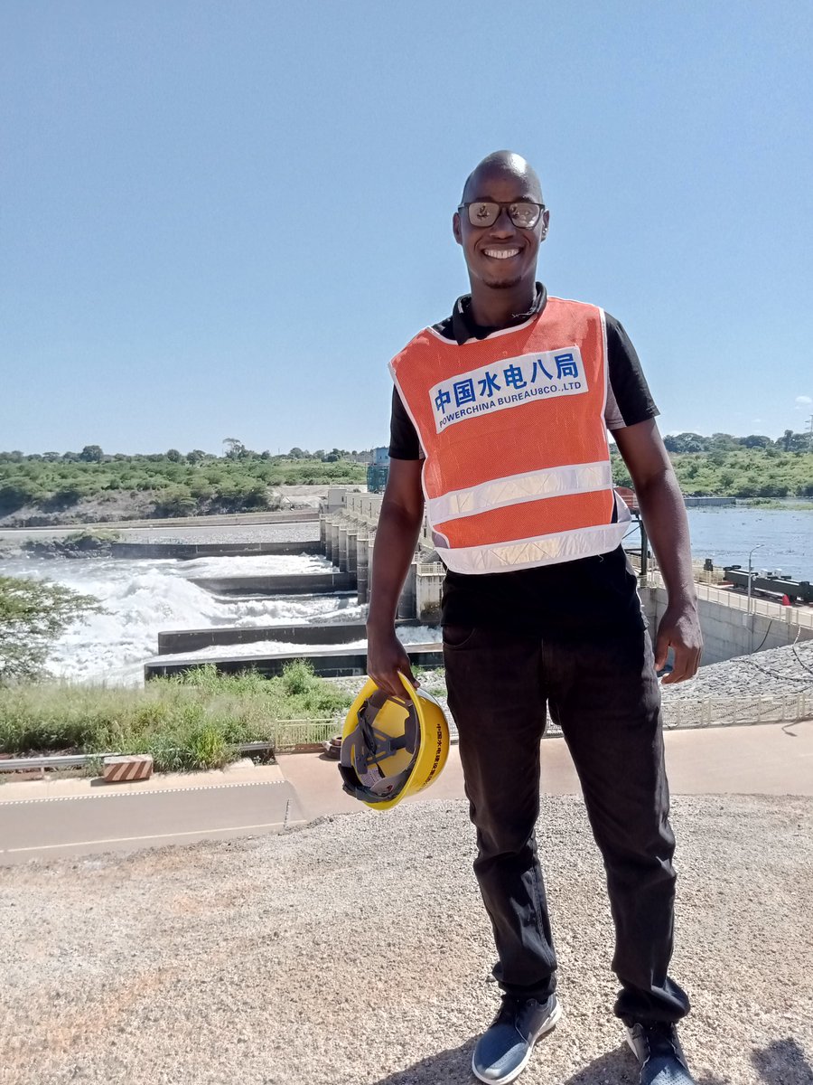 mubarakUG's tweet photo. At the Chinese🇨🇳 funded 600MW Karuma hydro power station. It's 99% complete.

China🇨🇳 has helped Uganda🇺🇬 say never again to load shedding🤏 https://t.co/YONVzz98CI