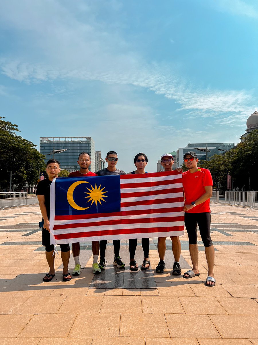 nazmihalim_'s tweet photo. September #16 - W20D6 30K Long Run
Last long run before race day!
2K WU
3:1 MRP x 6
3K CD
Thanks @safawizainal , @faridkamarul , @AlifLifz & Moose tag along
cc @ZyazidJ , @4212_runs & @muhamadfikri23
259/365
#runstreak
#MenujuKLSCM
#keepgrinding
#beatyesterday https://t.co/zBx1Dor0Ox