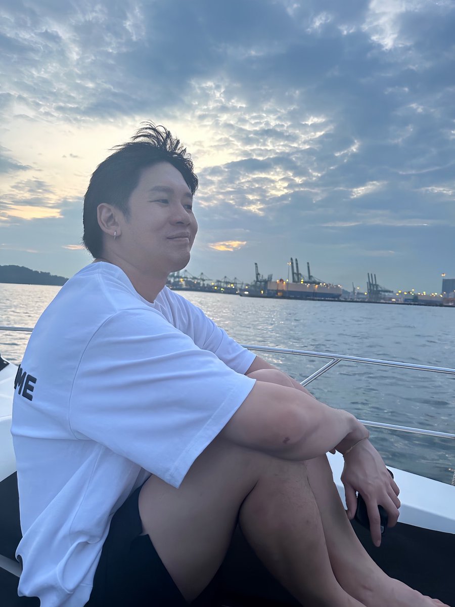 vintements's tweet photo. So grateful to everyone who took a little time out of their day to brighten mine with their sweet wishes and kind messages. Thanks to everyone who reached out and wished me a happy birthday yesterday! 🥳 #0914 https://t.co/iJjqUzgzej