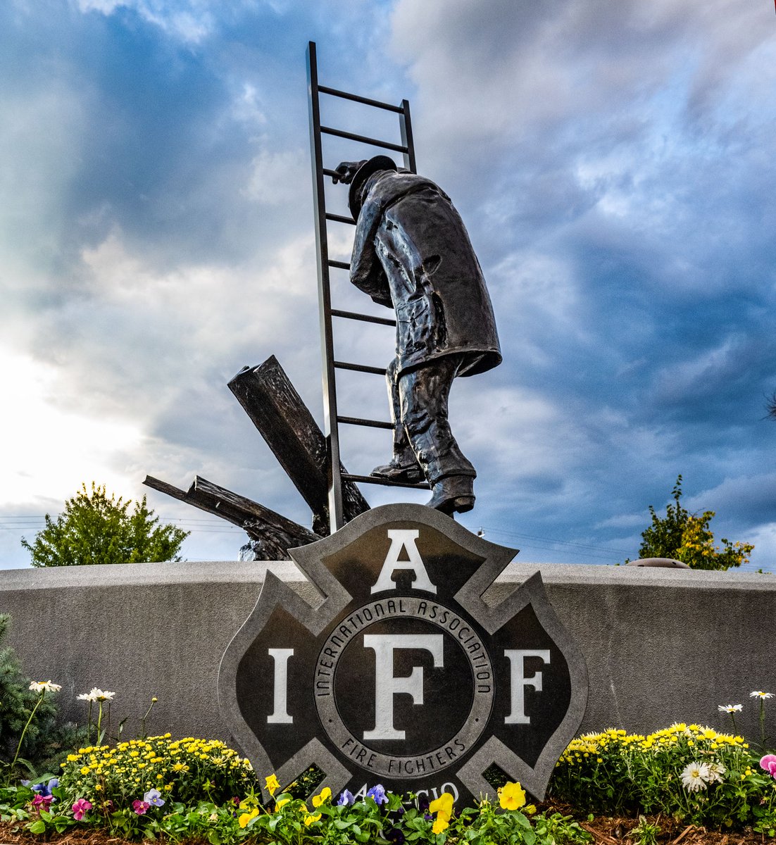 🔥 On the eve of the 2023 #IAFF Fallen Fire Fighter Memorial, Colorado Springs came alive with thousands of family members, friends, and IAFF members gathering to honor 572 fire fighters who made the ultimate sacrifice in the line of duty.

Photos: Jules Forsyth &amp; Joe Brooks