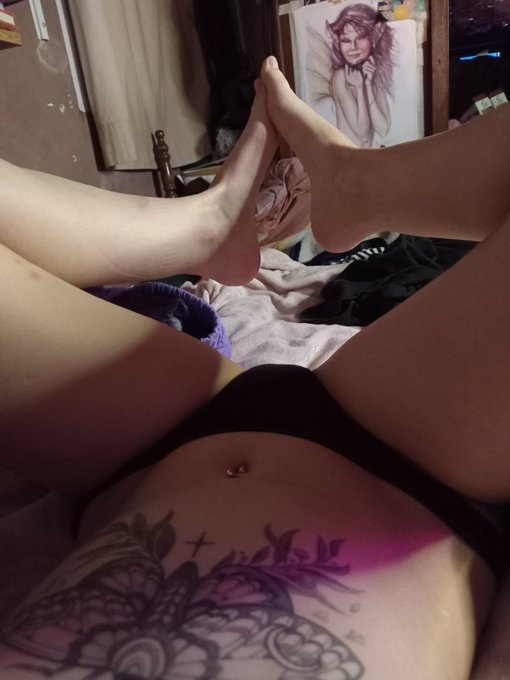 In my bed, waitin for you!  New mega promo with 80% off in my Onlyfans! Enjoy my porn daily content just<a href="/tag/latina"class="tags"><span>#latina</span></a><a href="/tag/cosplay"class="tags"><span>#cosplay</span></a><a href="/tag/pokemon"class="tags"><span>#pokemon</span></a><a href="/tag/latin"class="tags"><span>#latin</span></a><a href="/tag/latinass"class="tags"><span>#latinass</span></a><a href="/tag/gifporn"class="tags"><span>#gifporn</span></a>