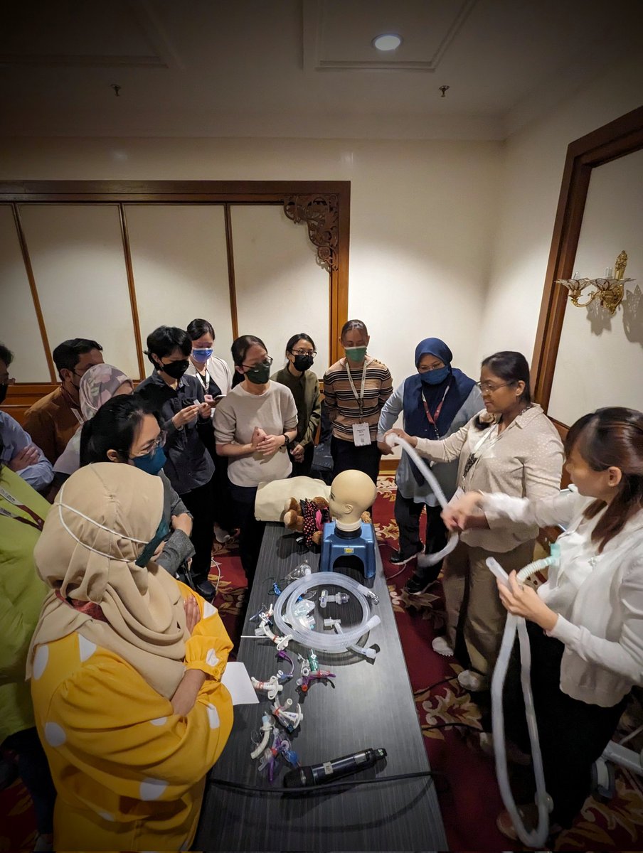 Highlights of Day 2 PACTALS chronic ventilation workshop. 
Small group sharing
Emergency drills led by Anura Peters + Lydia