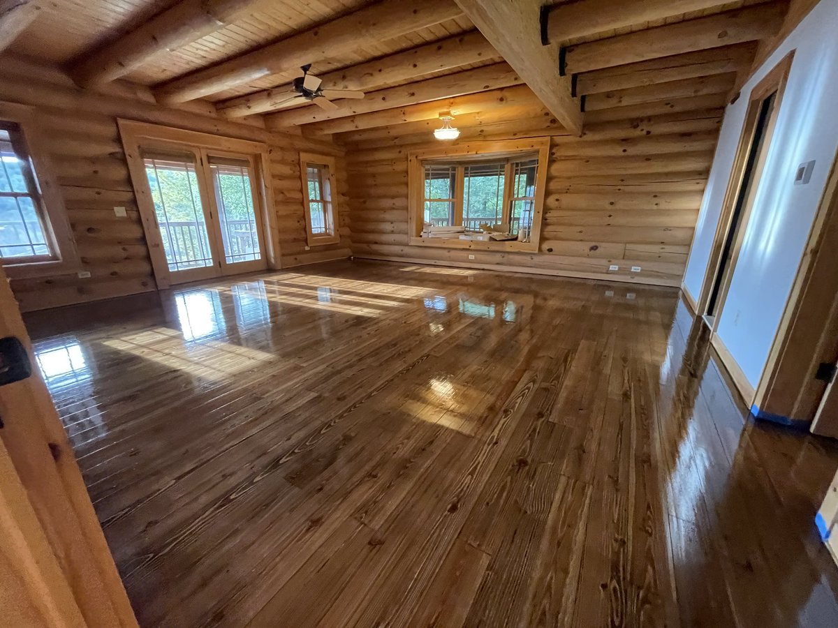 Floorandpaint's tweet photo. Higland project sanding satin refinishing painting it’s come to almost end #luxeryhome #newpaltz#highlandny #floorandpaint#hudsonvalley #painting#bathroomremodeling https://t.co/7OXtCS6SS0