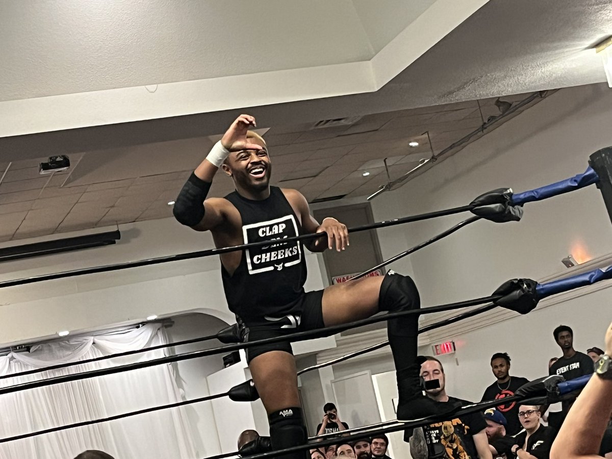 THEryanlindsay's tweet photo. ❤️ for @JuniorBenit0 .
We’ve named two of his moves for him. The Benito burrito, and “The Orleans Roundabout”.
CAUSE ORLEAAAAAAAANS.
#ClapDemCheeks @C4Wrestling https://t.co/QVvNfKviAg