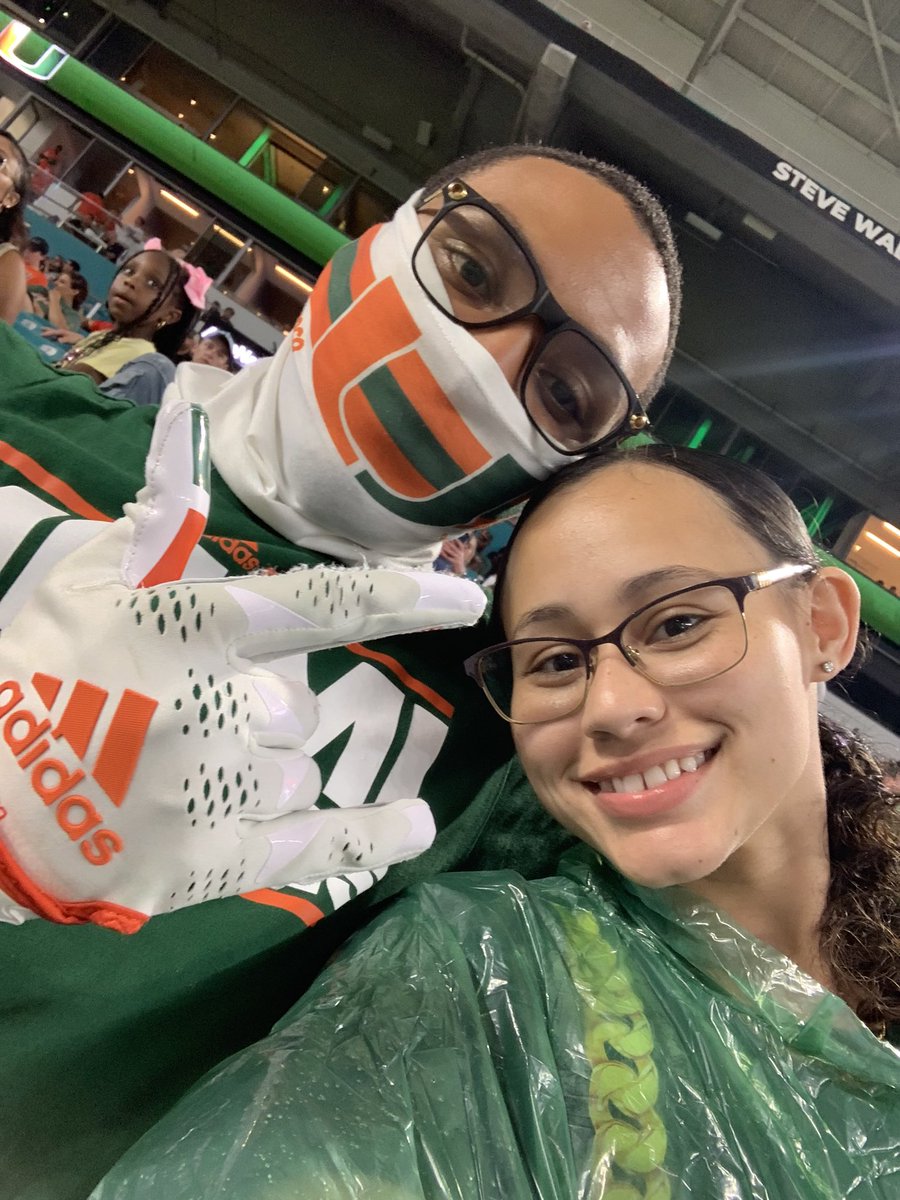 Dv305_'s tweet photo. 3-0 Another great win 🙌🏾#LetGoCanes #GoCanes https://t.co/sAMzNhEimp