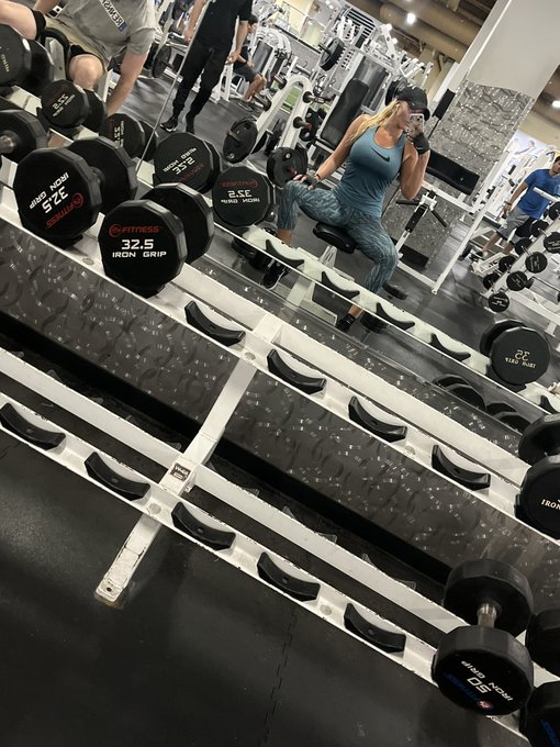 Love a good pump 💪🏼 https://t.co/rAQkmyLIIB