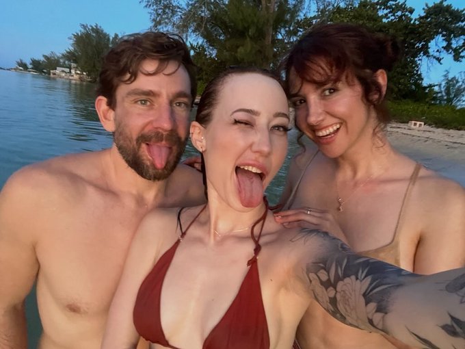 Live 12:30 eastern time tomorrow @TradeofallJaks @LillyyLuna https://t.co/h6TU3awhNU<a class="tags" target="_blank" title="On Twitter" href="/?out=eyJ0eXAiOiJKV1QiLCJhbGciOiJIUzUxMiJ9.eyJpYXQiOjE3MjA4NzM0MzcsImlzcyI6InR3cG9ybnN0YXJzLmNvbSIsIm5iZiI6MTcyMDg3MzQzNywiZXhwIjoxNzUyNDA5NDM3LCJyZWRpcmVjdF91cmwiOiJodHRwczovL3R3aXR0ZXIuY29tL1RyYWRlb2ZhbGxKYWtzIn0.TxDkPIutyxKMYXcUlCze6IaQVpeQP0L6FOaXTI_r5is5y6djz8wWq_xFKd5AbYtw20sGKMJpIHzsH7e1_Y4QFw">@TradeofallJaks</a><a href="/tag/lorenwar"class="tags"><span>#lorenwar</span></a>