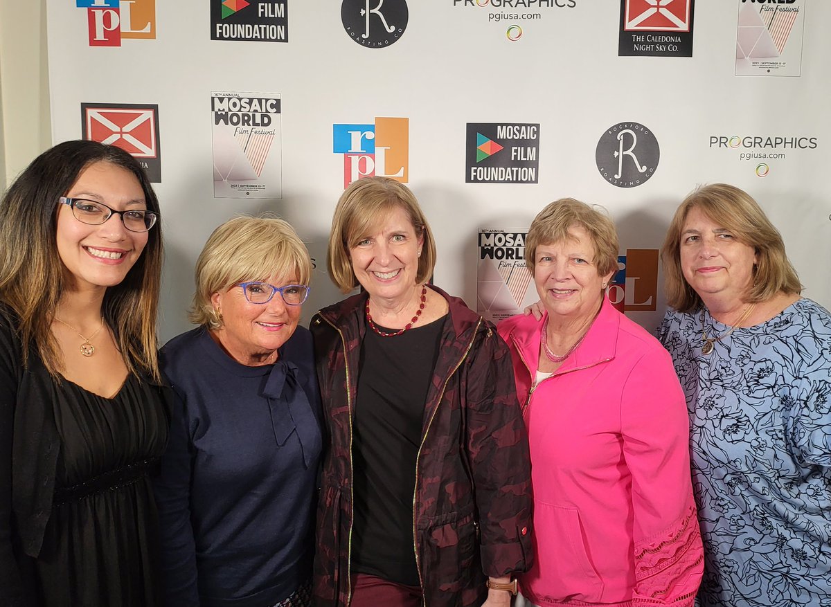 Mallory17Allen's tweet photo. #2023mwff Just a blast getting to spend time with this wonderful group at the Mosaic Film Festival! #rockfordwomensclub https://t.co/vNpgEOLNgm