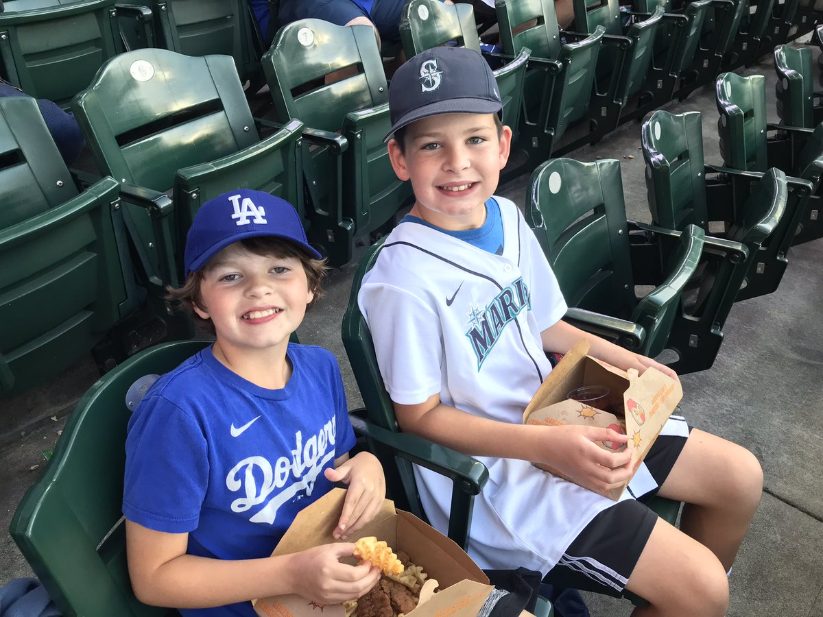 Scott Thompson tweet media