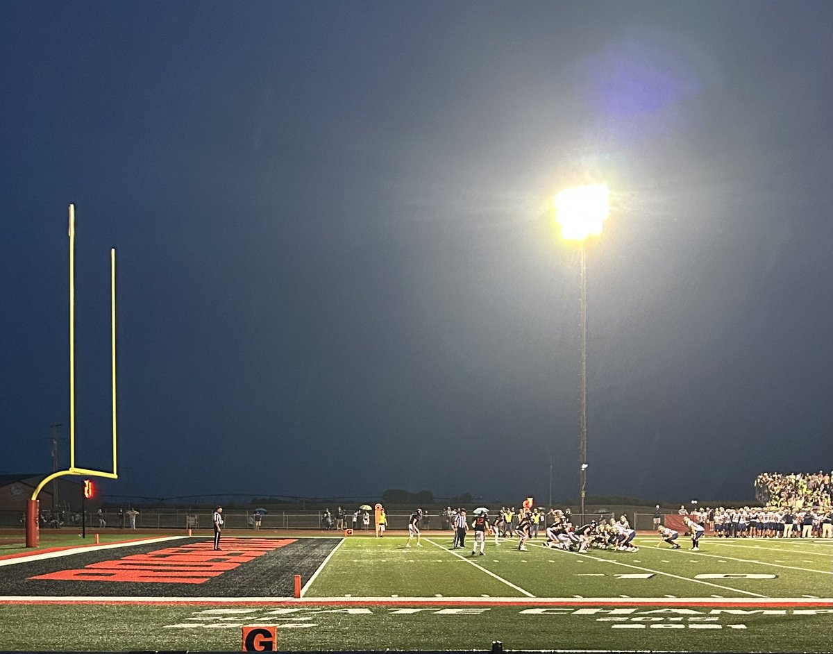 JeradHead's tweet photo. Friday nights lights! #Mammothbuilt https://t.co/xR2ATK2d3I