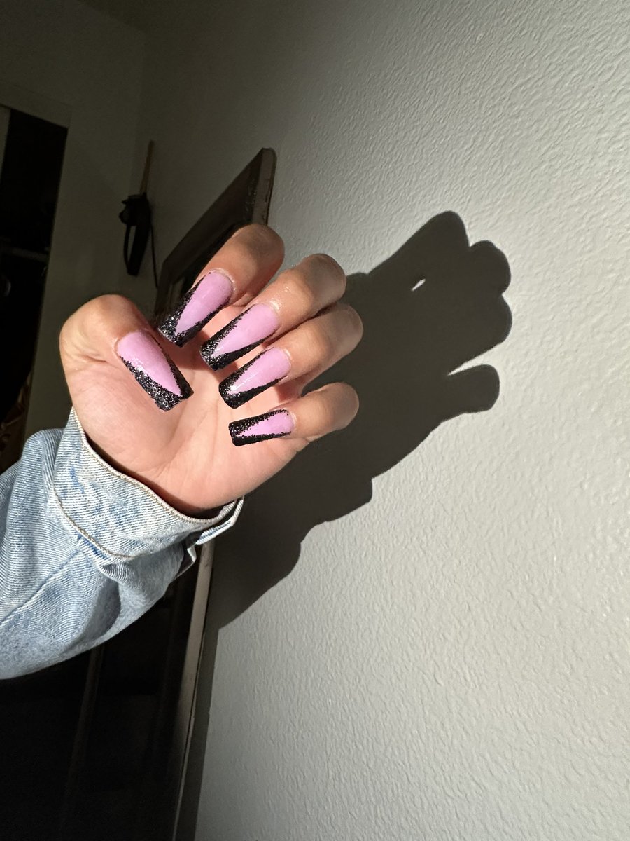hellawavenailz's tweet photo. 🖤🖤 #gelxnails #6160224test #BBNaija #BoycottDove #INDvBAN https://t.co/RwIuNDZvNl