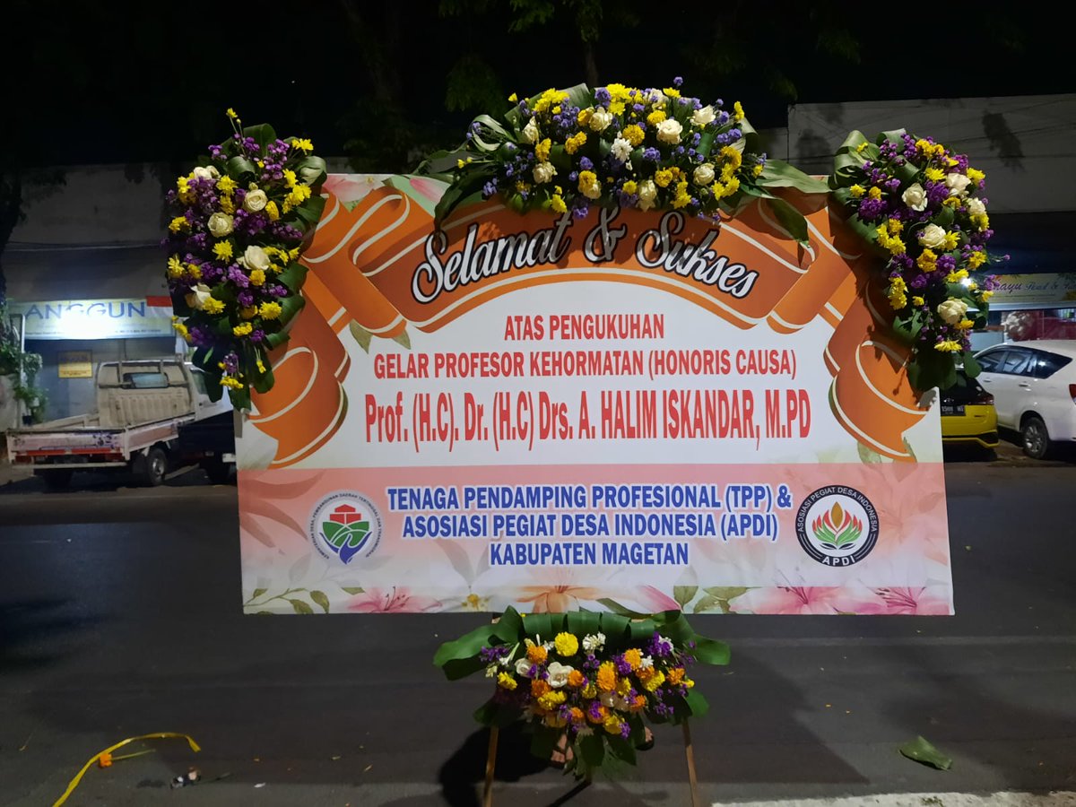 Abi_EkoFahrudin's tweet photo. Selamat dan sukses gus.....
@jokowi
@halimiskandarnu
@Kemendespdtt
@malik_haramain
@imsnsyukri
@taufikmadjid71
@yusradaridesa
@azzameldzikrie
@tppkemendes

#GusProf https://t.co/yLNol04XtL