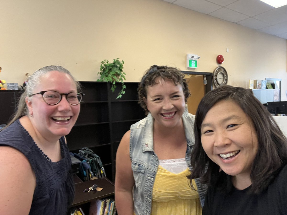 We have the BEST curriculum helping teachers! <a href="/tawnie_h/">Tawnie Hildebrandt</a> and <a href="/kmrooke/">Kaylie Rooke</a> are amazing at supporting classroom teachers when it comes to literacy and numeracy! So great to chat with them today! <a href="/AbbotsfordSD/">Abbotsford Schools</a> #abbyschools
