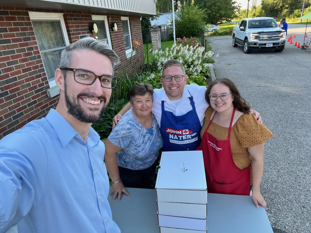 AmandaBrodhagen's tweet photo. Thank you to the Optimist Club of Ellice for the invite to help handout meals for their annual pork chop BBQ last evening along with Township of Perth East Mayor Rhonda Gordner Ehgoetz, MP John Nater and MPP Matthew Rae. Over 500 tickets were sold! #ElliceWard https://t.co/2zr9RZKVyK