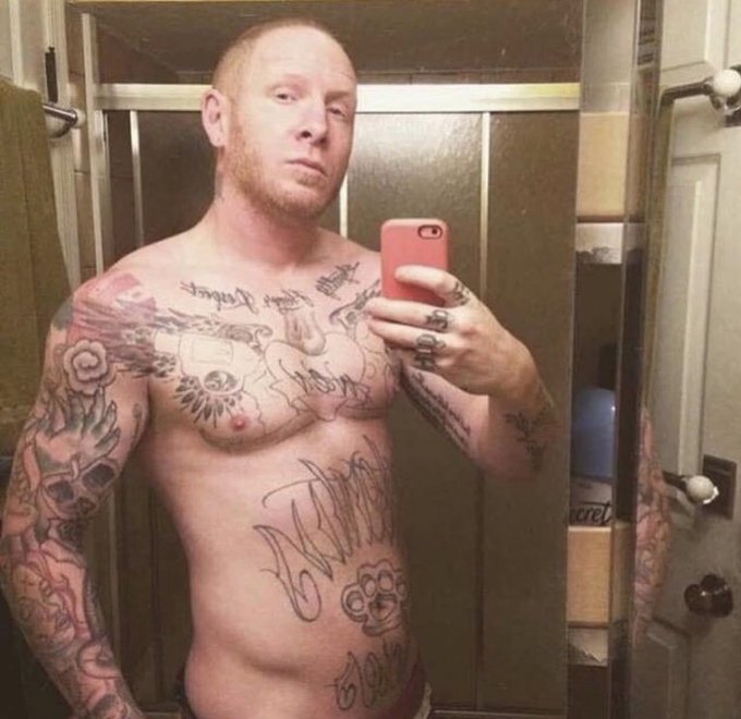 🍆😘 https://t.co/2nwrf4bjJl<a href="/tag/newprofilepic"class="tags"><span>#newprofilepic</span></a>