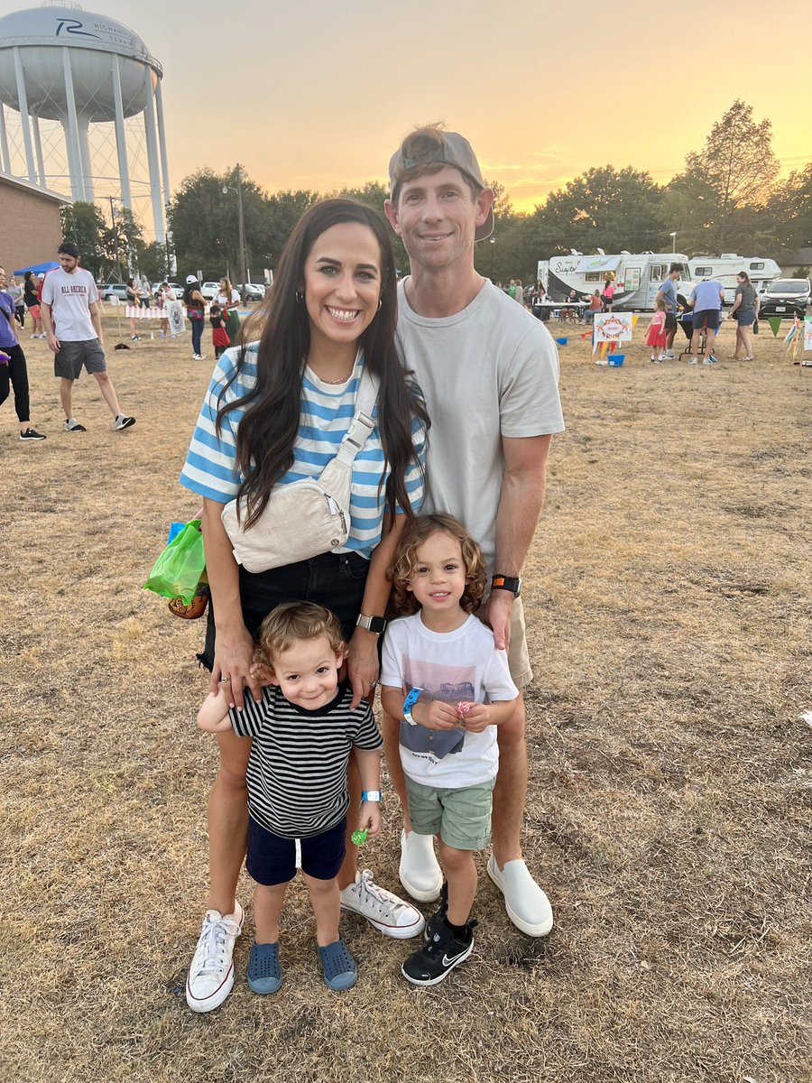 SealePCE's tweet photo. Got to play Mama tonight at our first @canyoncreekrisd Fall Carnival. 🎟️My boys were in heaven! So happy to be a part of @RichardsonISD PRE-K 🤗 https://t.co/aAYnxs9Tpu