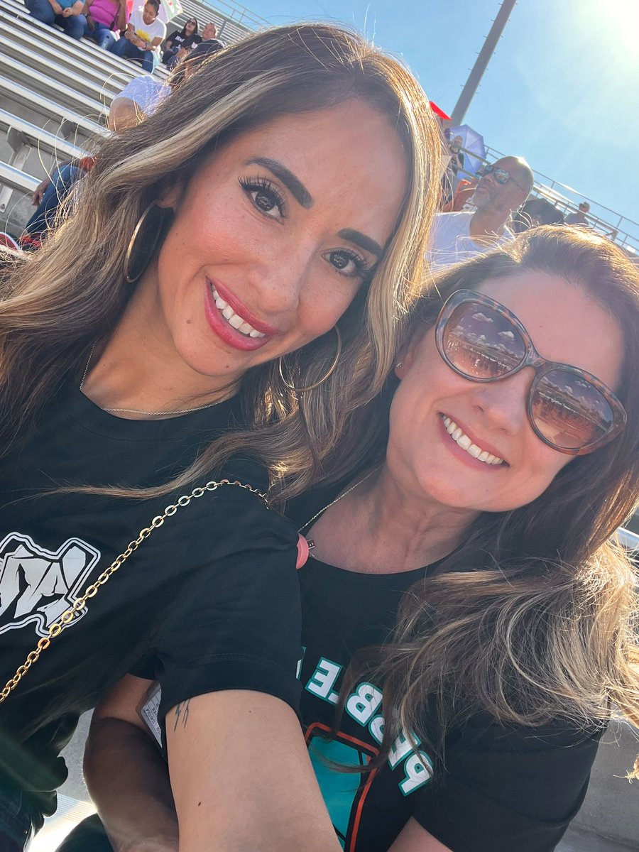 MsMartinez tweet media