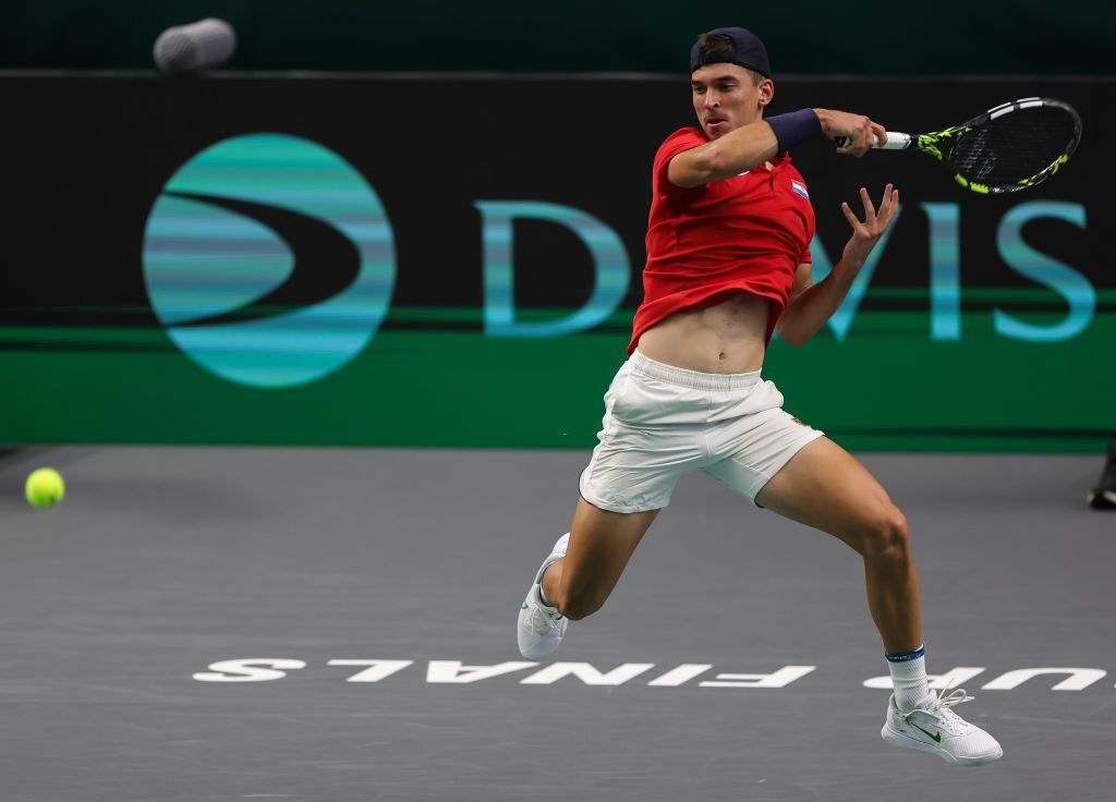 TennisHotSpot's tweet photo. 🎾🔥 Serving up some sizzling moments from the Davis Cup! 🔥🎾

The court is on fire and so are these tennis pros. Swipe through to see the sexiest snapshots from the Davis Cup that are setting hearts pounding and temperatures rising 🏆💫

#DavisCup #TennisHotSpot https://t.co/TXHcLGW2Aa