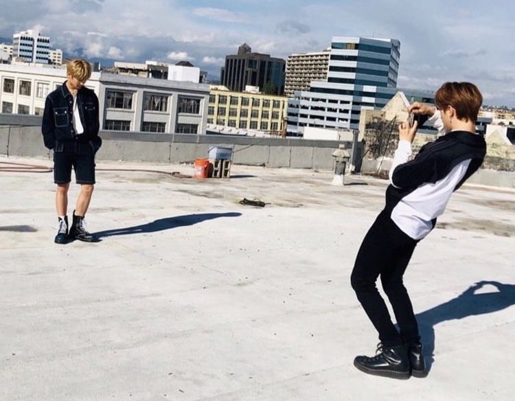 0320to0208's tweet photo. his job is.. jeongin https://t.co/m3dUT4P7AO