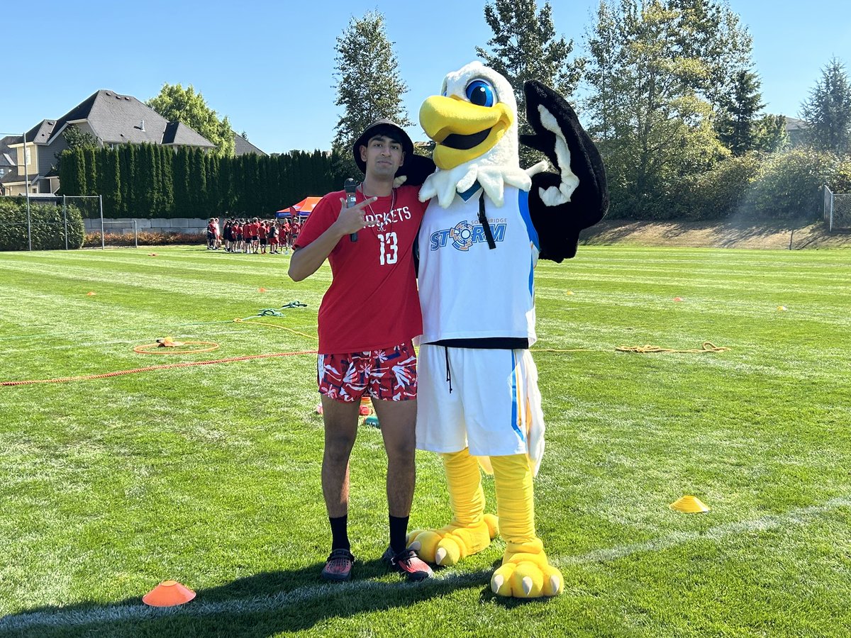LPHolland's tweet photo. Such joy on campus at our annual Terry Fox run! #sridge https://t.co/27Z8qEglw8